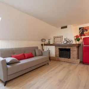Motor Valley Penthouse - Al Caminetto , Modena Italia